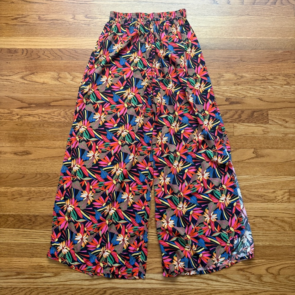 Natural life wide leg boho floral pants with side slits M